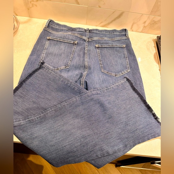 Banana republic, high-rise flare, jeans, brand new 🟢 - Picture 5 of 8